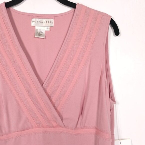 NWT DONCASTER Women's SILK Blend Top Tank Size 12 Slit‎ Side VNeck Style 152CM05 - Picture 6 of 11